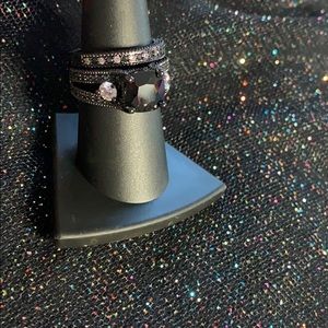 Size 8 onyx ring